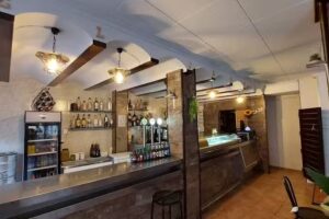 El Jard&iacute;n Bar &ndash; Caf&eacute; &ndash; Asador