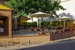 El Jard&iacute;n Bar-Restaurante