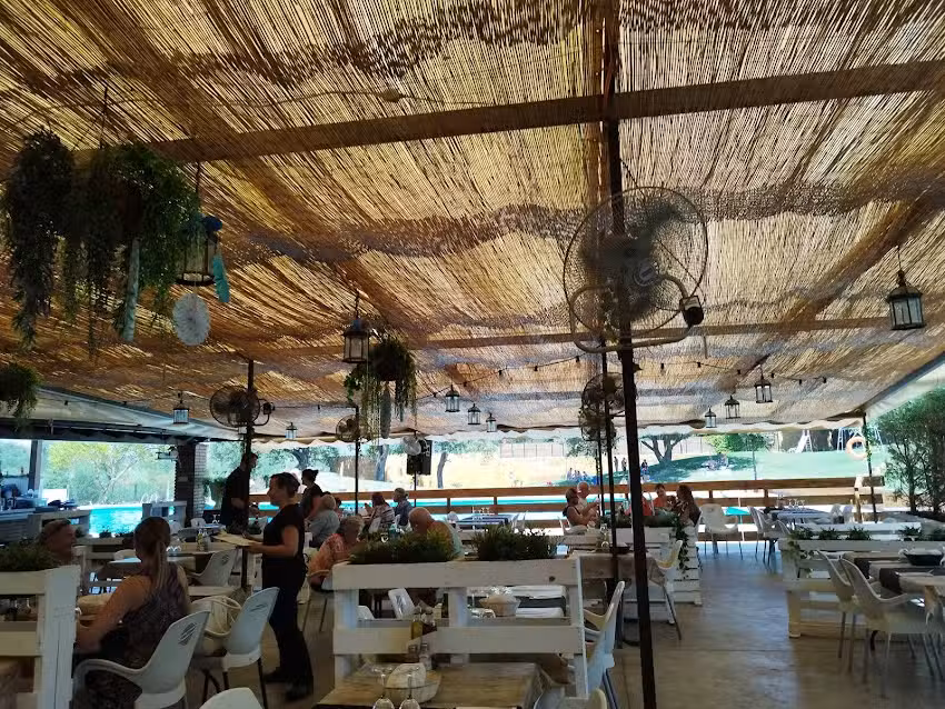 El Nou Roquet Restaurant Hostal