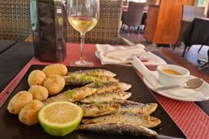 El Oasis Tapas & C&oacute;cteles