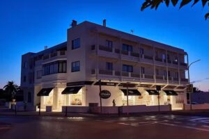 El Paladar Jamoner&iacute;a & Delicatessen &ndash; M&ordf; &Agrave;ngels Cardona &ndash; Ciutadella