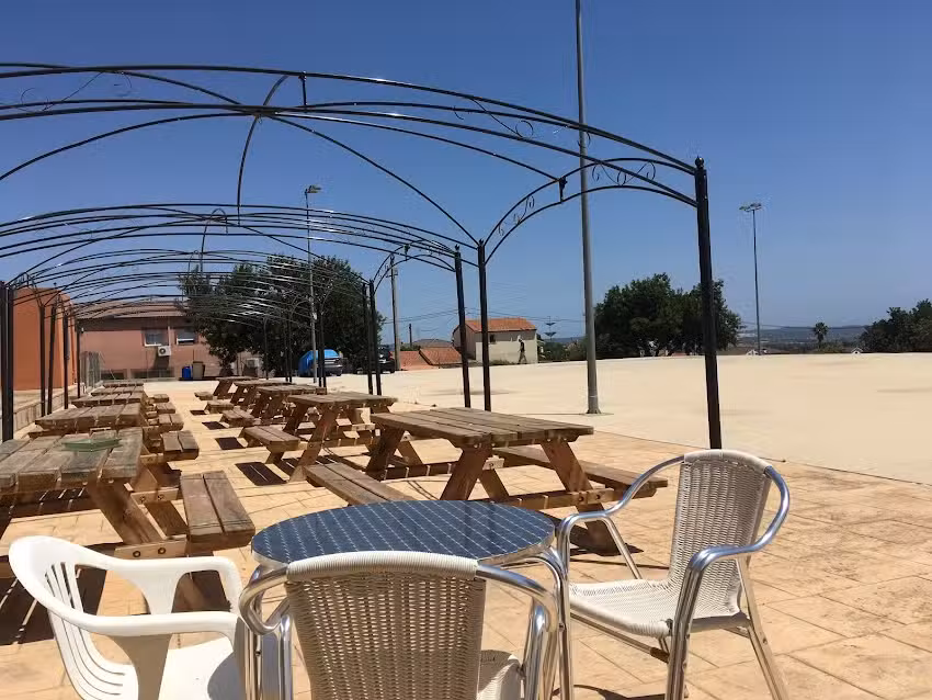 El Papagayo Bar & Grill