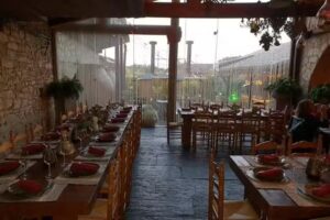 El Patio de los Olivos Restaurante Carnes a las Brasas y Arroces en el Mo