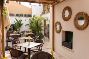 El PATIO de Moonten (Adults Only)