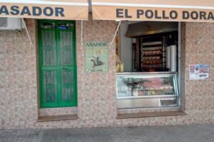 El Pollo Dorado 🍗 Asador y comidas caseras. Benalm&aacute;dena.