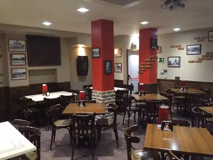El Port&oacute;n