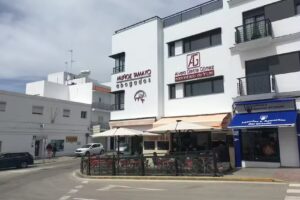 El Punto De Encuentro. Cafe bar