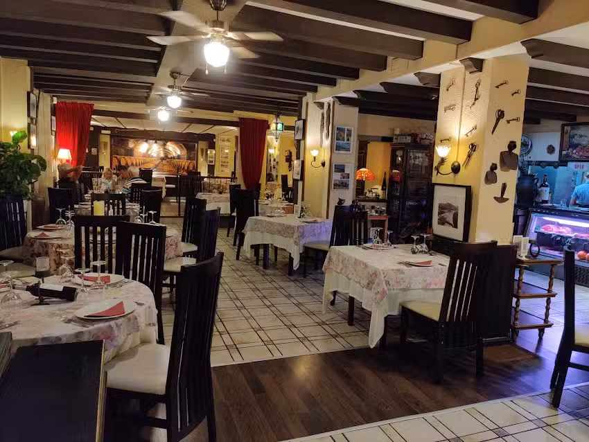 El Rancho de Salva Asador/Steakhouse