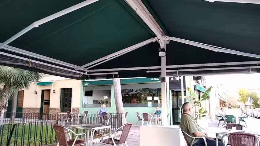 El Sitio Caf&eacute; Bar