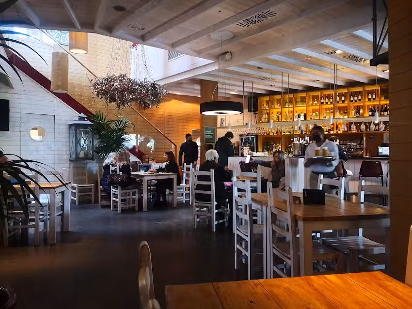 En Copa de Bal&oacute;n Enolounge