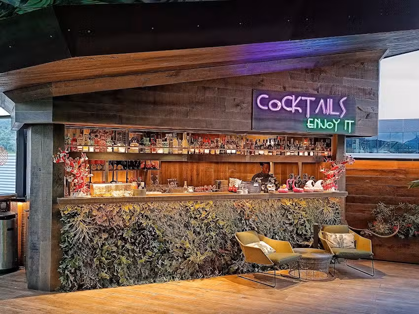 Enjoy It, La Jonquera