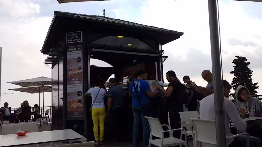 Enrique Tom&aacute;s