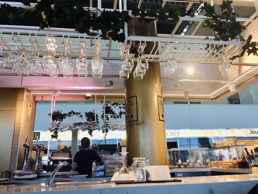 Enrique Tom&aacute;s