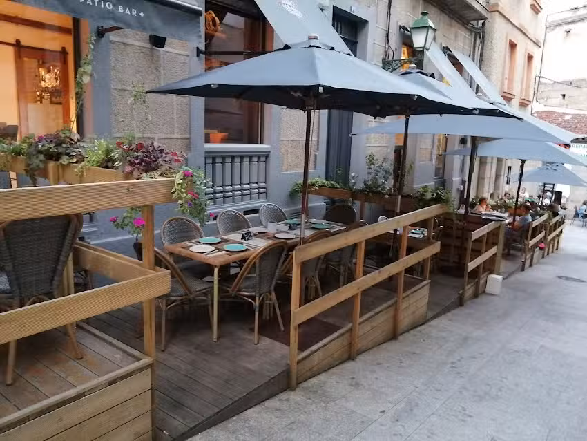 Ernesto Patio Bar