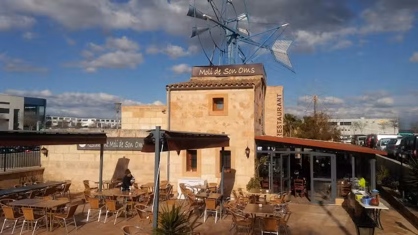 Es Mol&iacute; de Son Oms