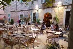 ES P’DAL · RESTAURANT