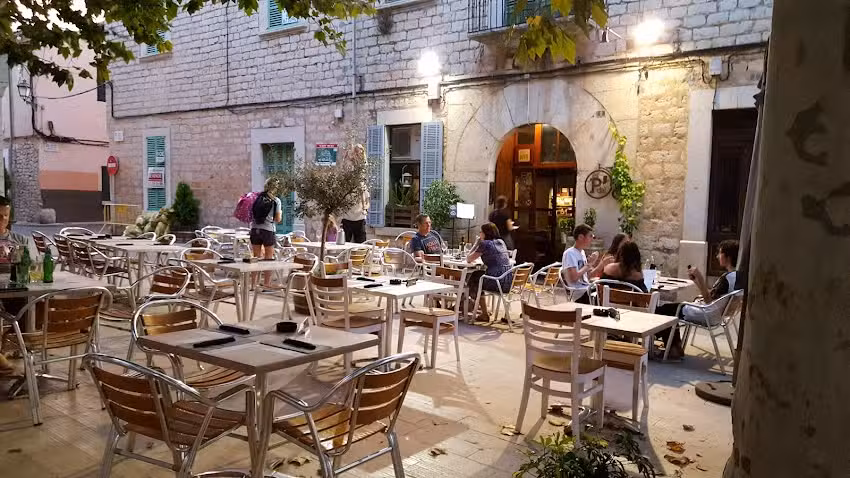 ES P&rsquo;DAL &middot; RESTAURANT