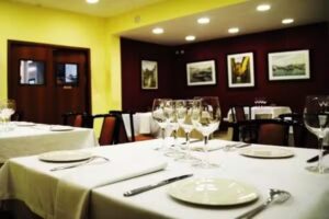 Escola de Turisme del Baix Pened&egrave;s &ndash; Tasta Escola Restaurant