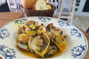 Esta y otras 3 m&aacute;s (Bar Terraza)