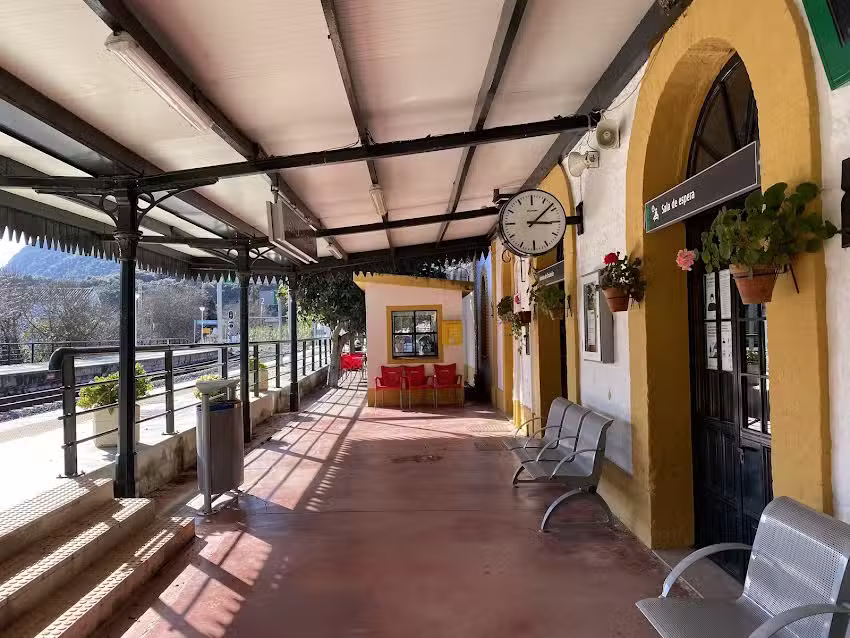 Estac&iacute;on de Benaojan-Montejaque Adif