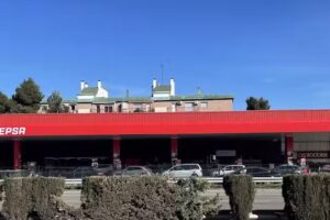 Estaci&oacute;n de servicio Cepsa MIRALBUENO