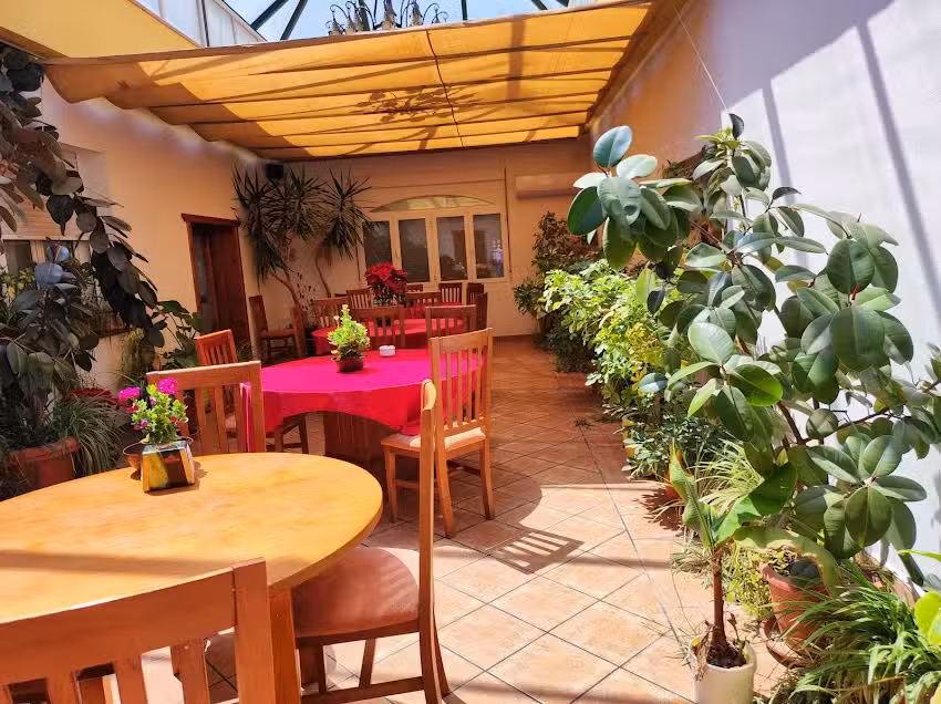 Estaci&oacute;n de Servicio y Restaurante &laquo;El Ma&ntilde;o&raquo;