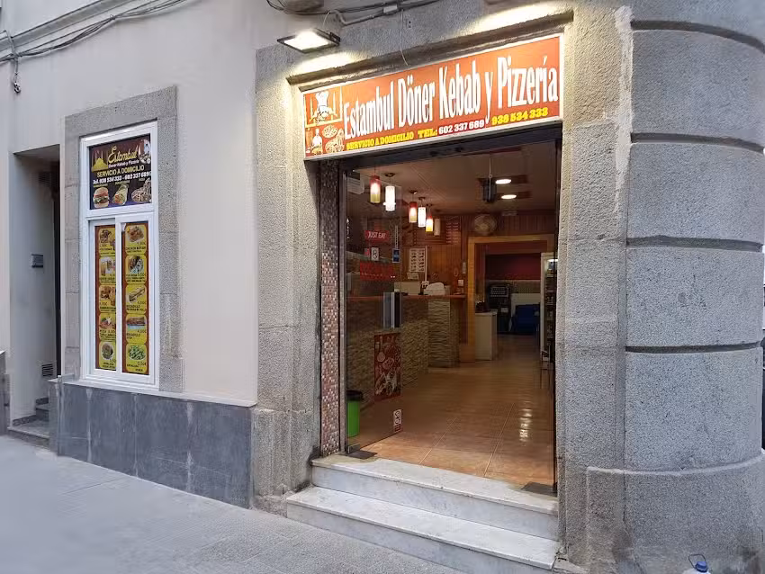 ESTAMBUL D&Ouml;NER KEBAB PIZZER&Iacute;A