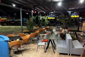 Fanatical Restaurant & Cocktail Lounge &ndash; Restaurante Arenal Javea