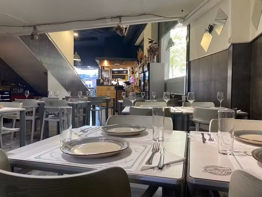 Foc Blau Indian Restaurant