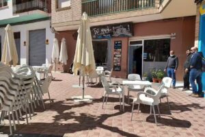 Food station and shakes