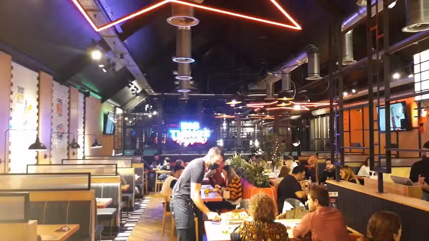 Foster&rsquo;s Hollywood