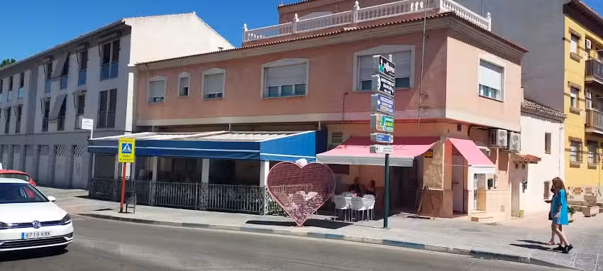 Freidur&iacute;a, cafeter&iacute;a & bar La Plaza
