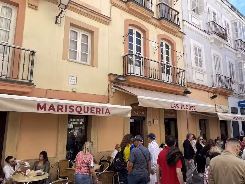 Freidur&iacute;a y Marisquer&iacute;a Las Flores I