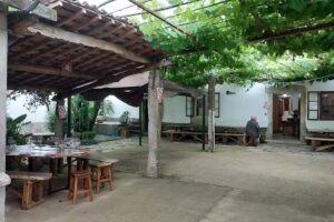 Furancho Alto da aldea (maio, xu&ntilde;o e xullo)