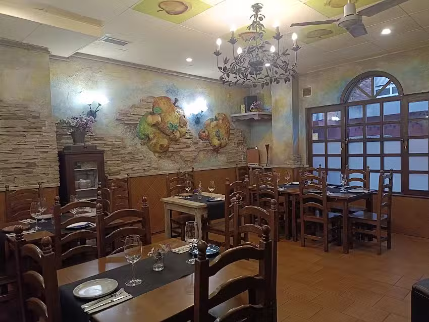 Gallina Clueca Gastrobar