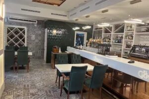 Gastrobar El Capricho by Andr&eacute;s Avil&eacute;s