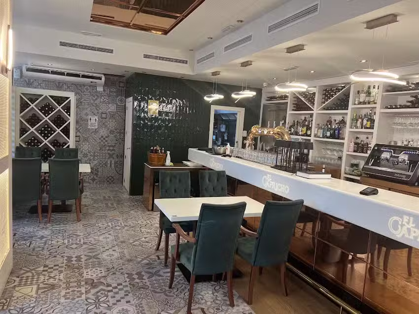 Gastrobar El Capricho by Andr&eacute;s Avil&eacute;s