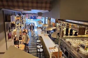 Gaztedi Berria Restaurante Cafeter&iacute;a / Jatetxea Kafetegia