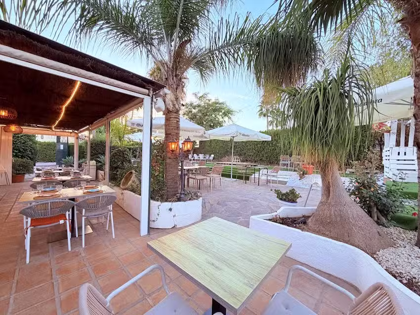 GORA FUSSION Bar And Restaurant