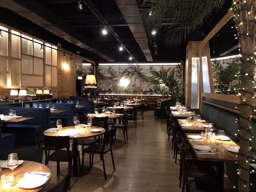 Grill Corner Gran Via 2