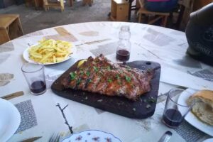 Guachinche El Churrasco (carne a la espada)