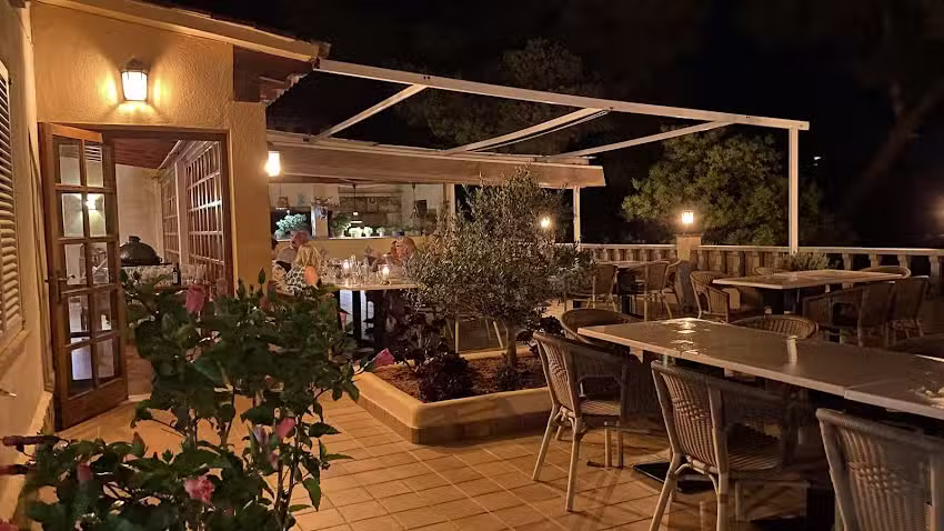 HALALI Restaurante & Bar