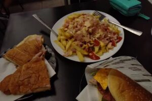 Hamburgueseria cafeter&iacute;a La Esquina