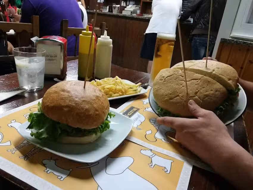 Hamburgueser&iacute;a Pap&eacute;ame