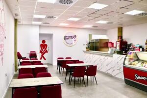 Heladería Crepería Snoopy