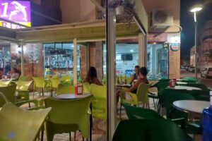 Heladeria Delf&iacute;n