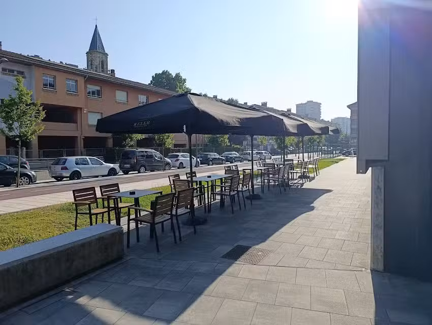 Hirekin taberna-Jatetxea