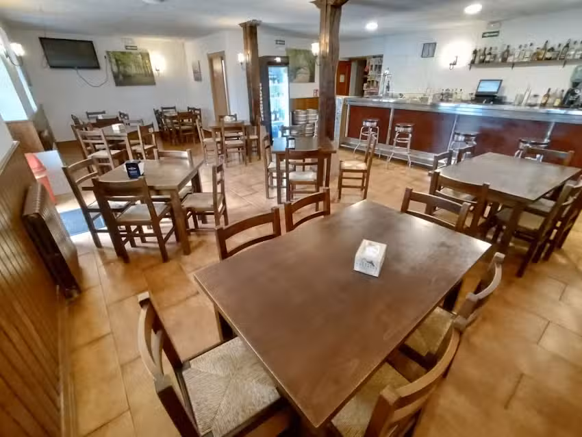 HIRU ITTURRI OSTATUA