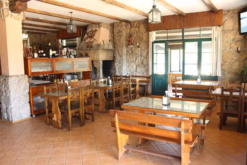Hospedaje R&uacute;stico &ndash; Restaurante Os Casta&ntilde;os