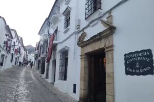 Hospeder&iacute;a Casa de las Piedras &ndash; Restaurante Patio San Diego
